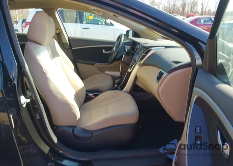 2013 Hyundai Elantra Gt z USA, uszkodzony, nr VIN KMHD35LE4DU054781